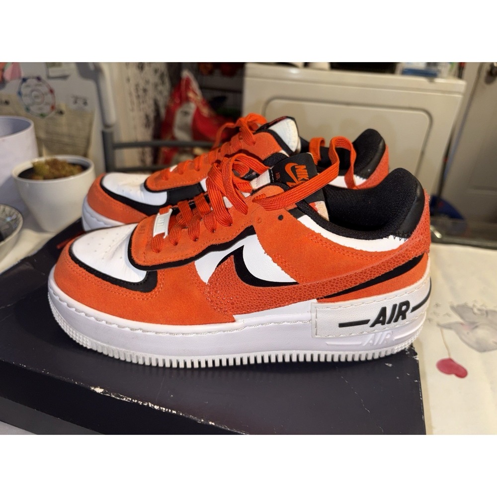 NIKE WOMEN SZ 8 AIR FORCE RUSH ORANGE 1 SHADOW AT;HLETIC SHOE DQ8586-800